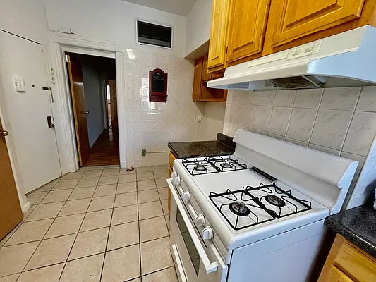 Rented by MQ Realty LLC | media 11