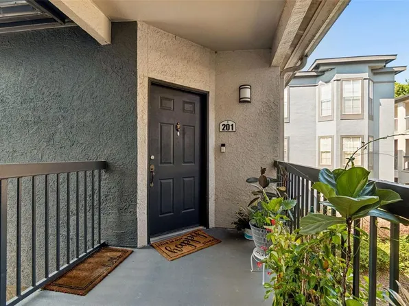 8414 Lucuya Way Unit 201, Temple Terrace, FL 33637