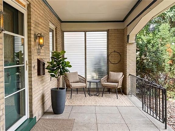 3rd image of 6016 Wellesley Ave