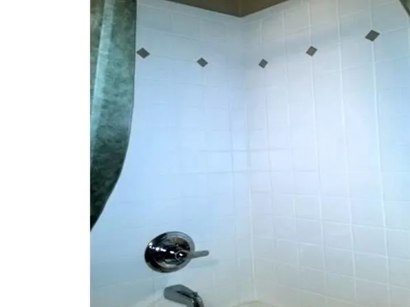 1368 Constance Dr #1, Pontiac, MI 48340