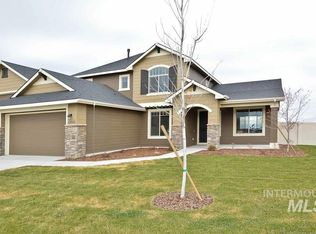 1059 Silver Spgs, Saint Middleton, ID 83644