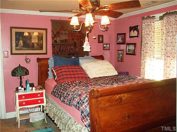 5th image of 106 S Tunstall Ave