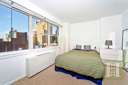3rd image of 101 W 12th St APT 10C