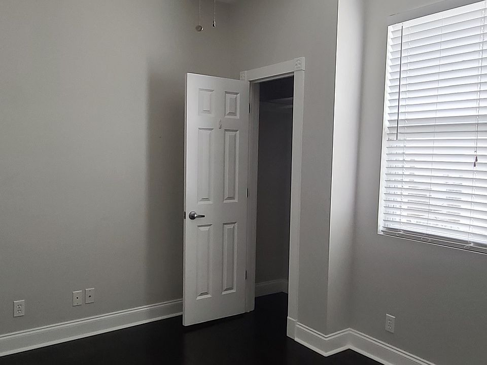 1st bedroom