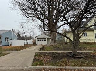 303 N Main St, Conrad, IA 50621