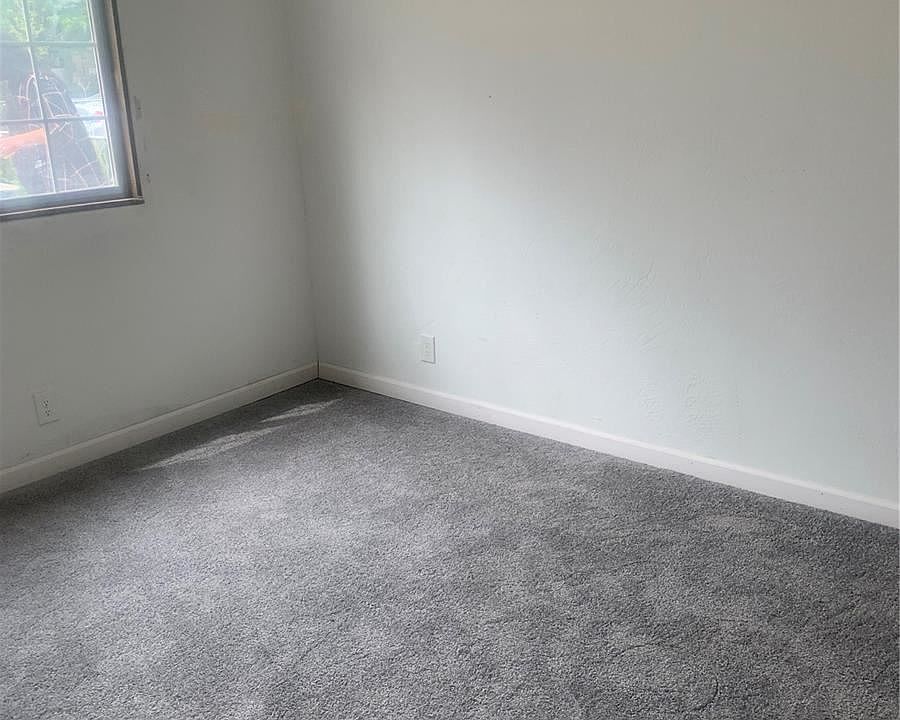 2nd image of 3635 W Ohio Ave