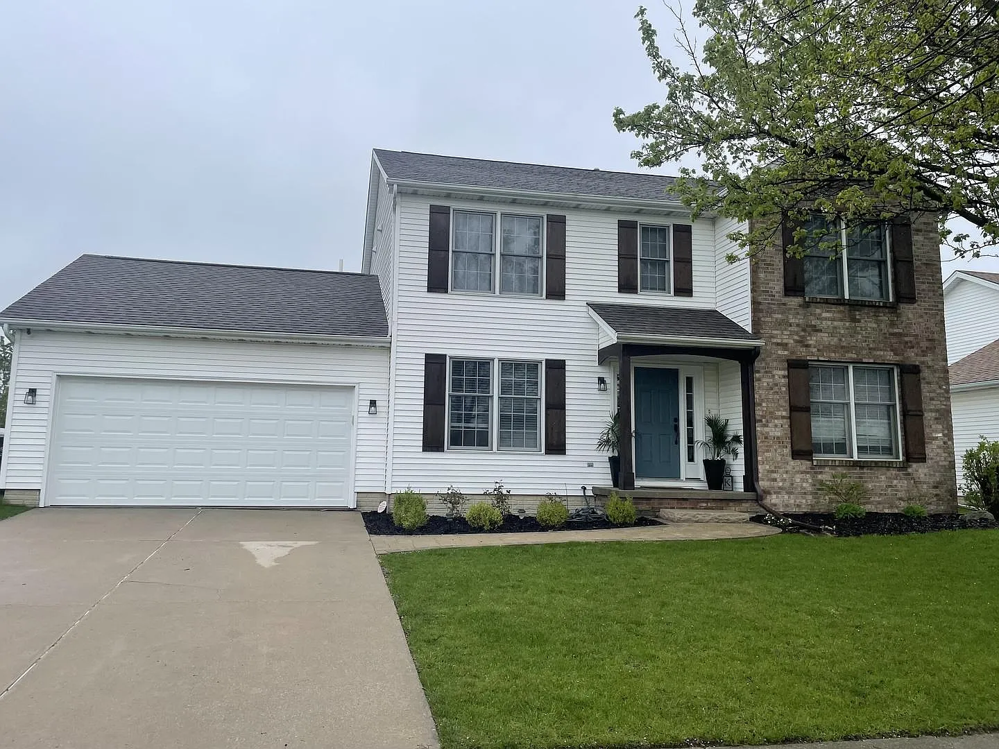 2819 Arrowhead Dr photo 1