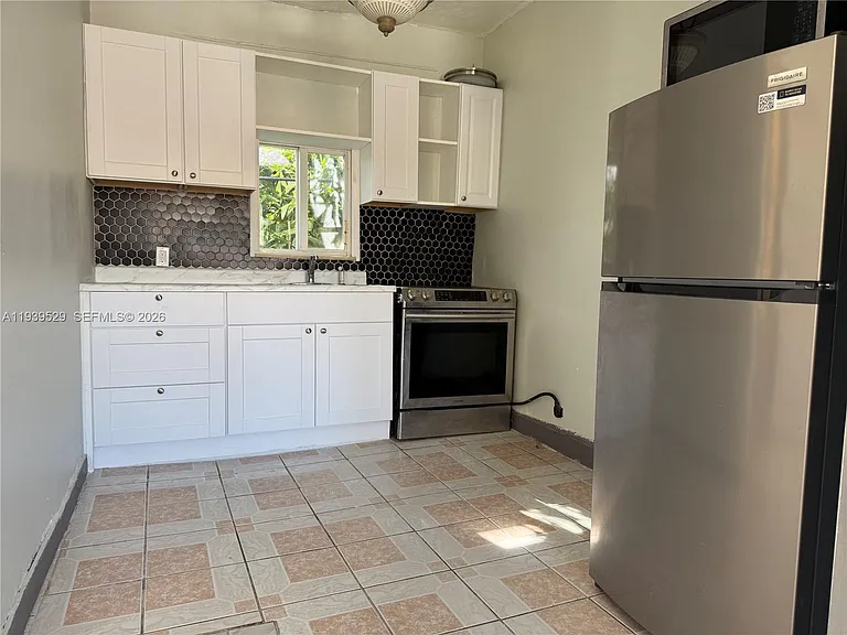22 NE 51st St #2 — Photo 9