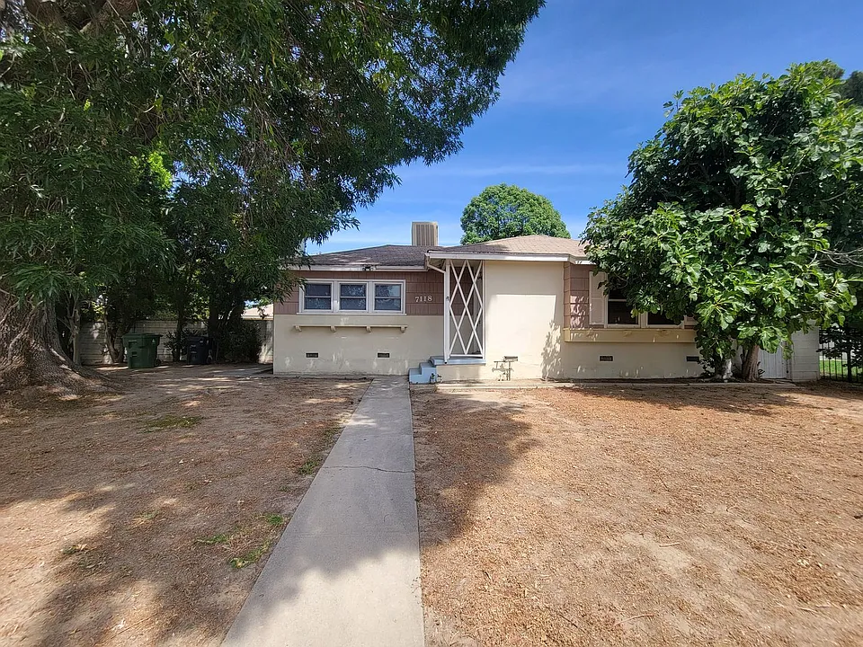 7118 Irondale Ave