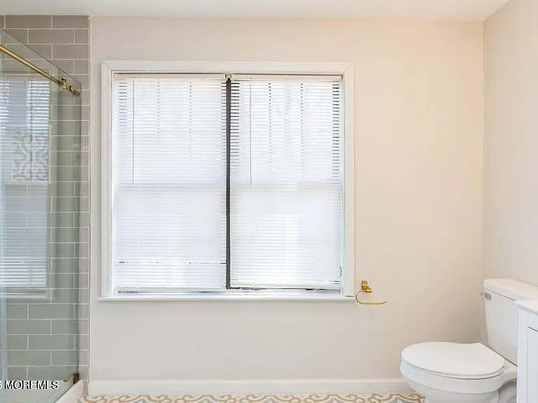 1101 Stoneridge Cir #1101 — Photo 14