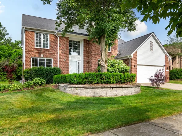 878 Dakota, Rochester Hills, MI 48307