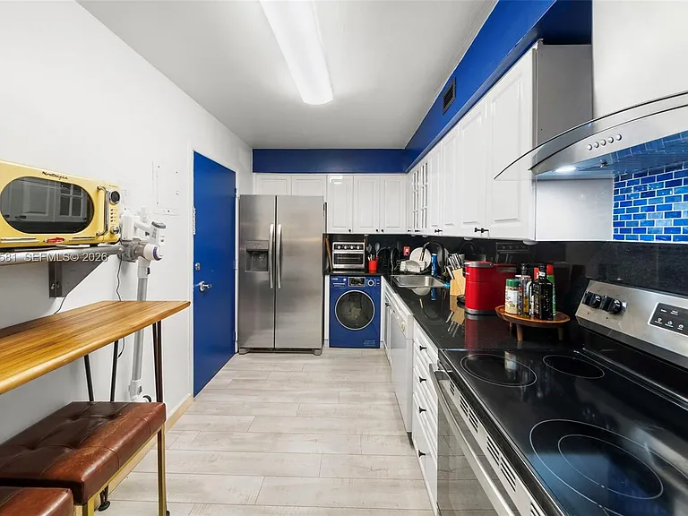 6770 Indian Creek Dr #Penthouse B — Photo 15