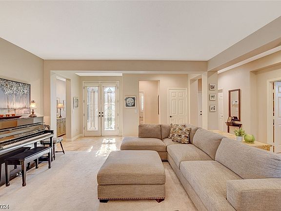 5th image of 10388 Mezzanino Ct