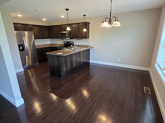 4th image of 503 Holladay Rd