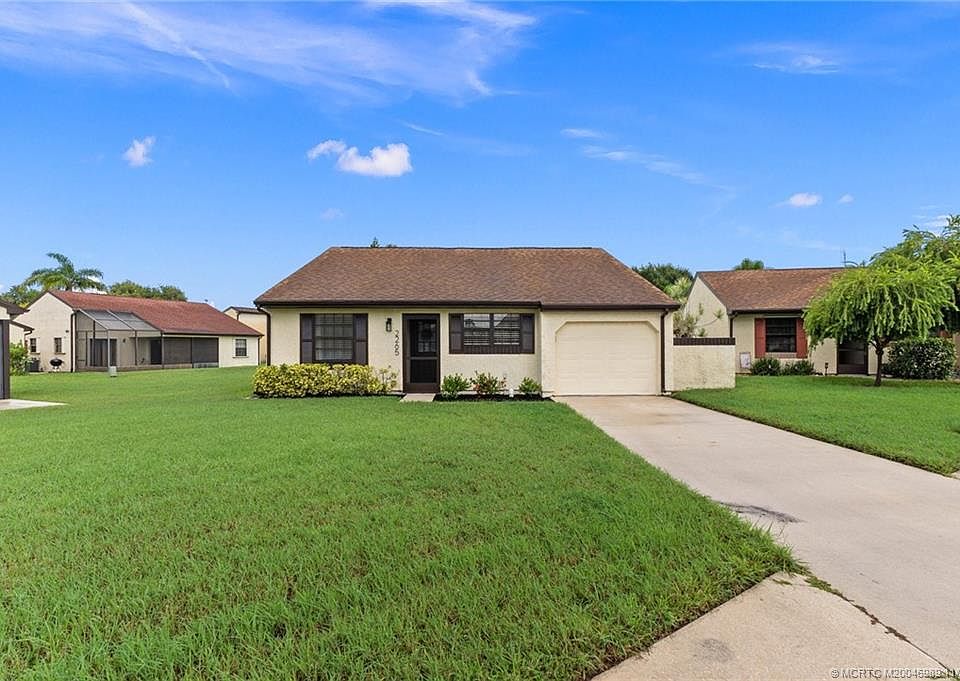 1st image of 2265 SE Brekenridge Cir