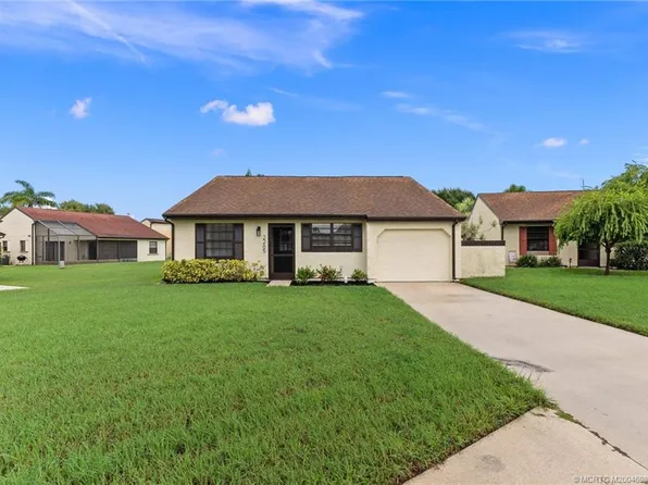 2265 SE Brekenridge Cir, Port Saint Lucie, FL 34952