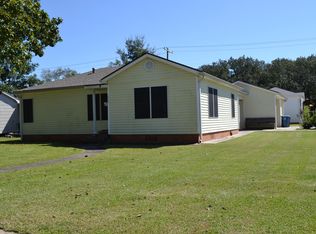 227 Edgewater Dr, New Iberia, LA 70563