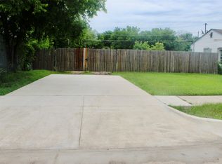 1921 Ash Crescent St, Fort Worth, TX 76104