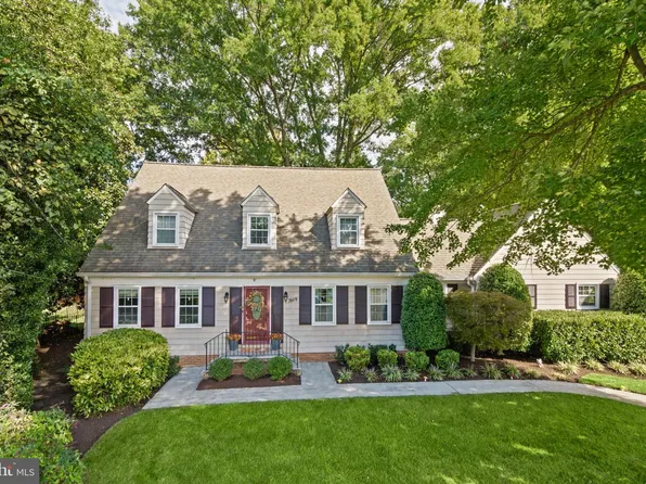 7609 Midday Ln, Alexandria, VA 22306