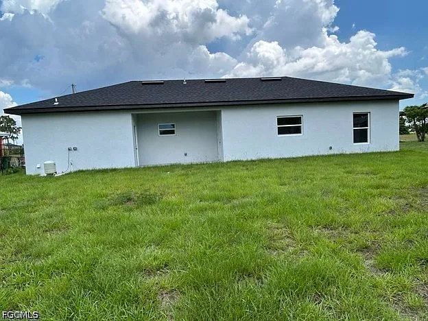 3 bed, 2.0 bath, 1147 sqft, $1,700 — Photo 2