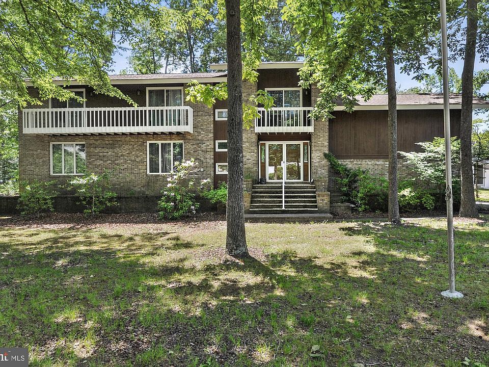 1st image of 6 Winged Foot Rd
