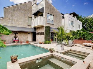 2118 Nantucket Dr, Houston, TX 77057