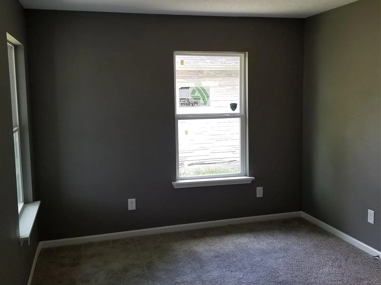 3 bed, 1.0 bath, 1144 sqft, $1,600 — Photo 4