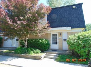 41168 N Woodbury Green Dr, Van Buren Township, MI 48111