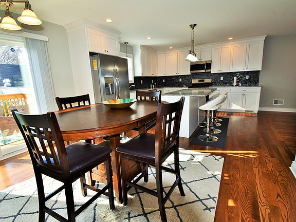 5th image of 64 Essex St