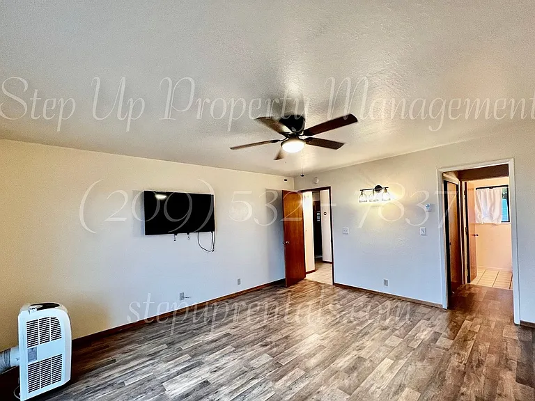 537 E Bald Mountain Rd — Photo 12