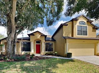 1932 Abbey Ridge Dr, Dover, FL 33527