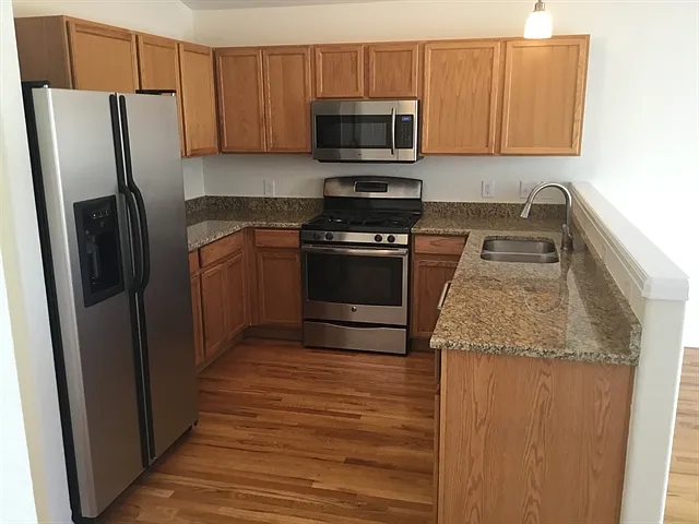 9946 Helena St — Photo 3