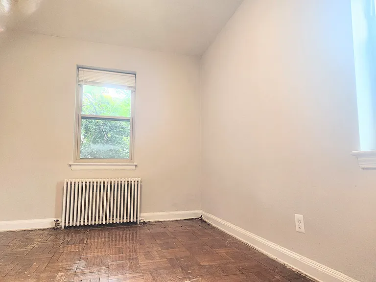 1811 Irving Street NE — Photo 23
