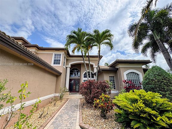 5th image of 10445 Canterbury Ct