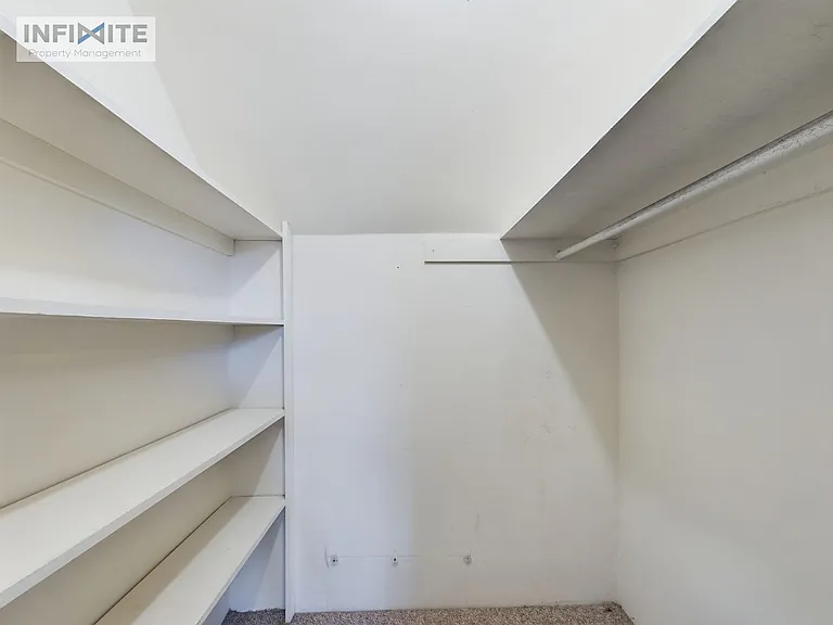 1439 W Babcock St #2 — Photo 14