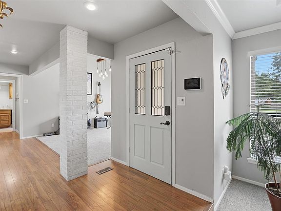 4th image of 5 Nightengale Ln