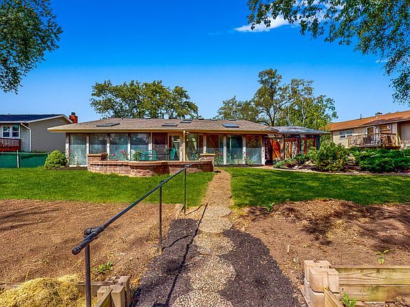 2nd image of 2417 Jackson Dr