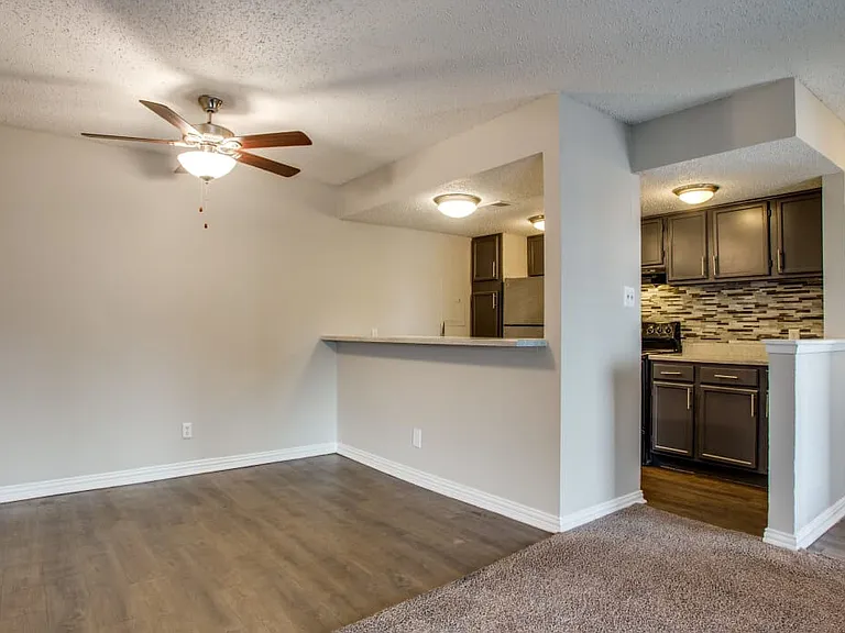Decker Apartment Homes — Photo 4
