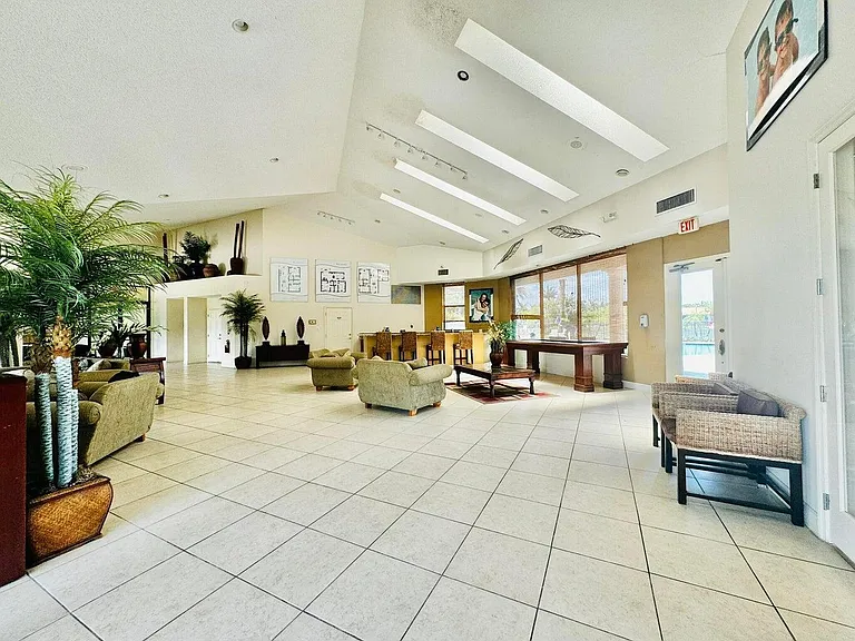 1541 Windorah Way #E — Photo 41