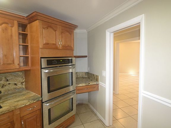 5th image of 5401 Woodlands Blvd