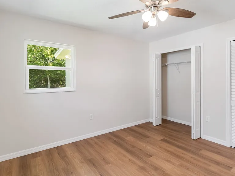 217 Montana Ave — Photo 20