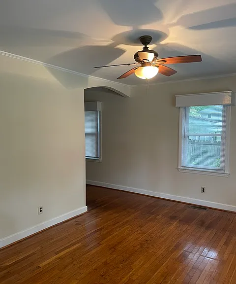 1208 W Pearsall St — Photo 10