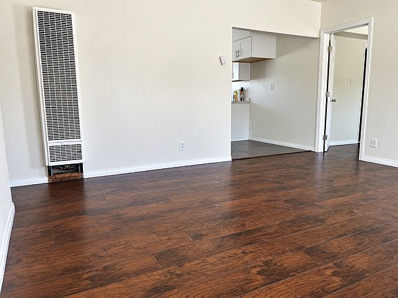4th image of 626 Acacia Rd APT B
