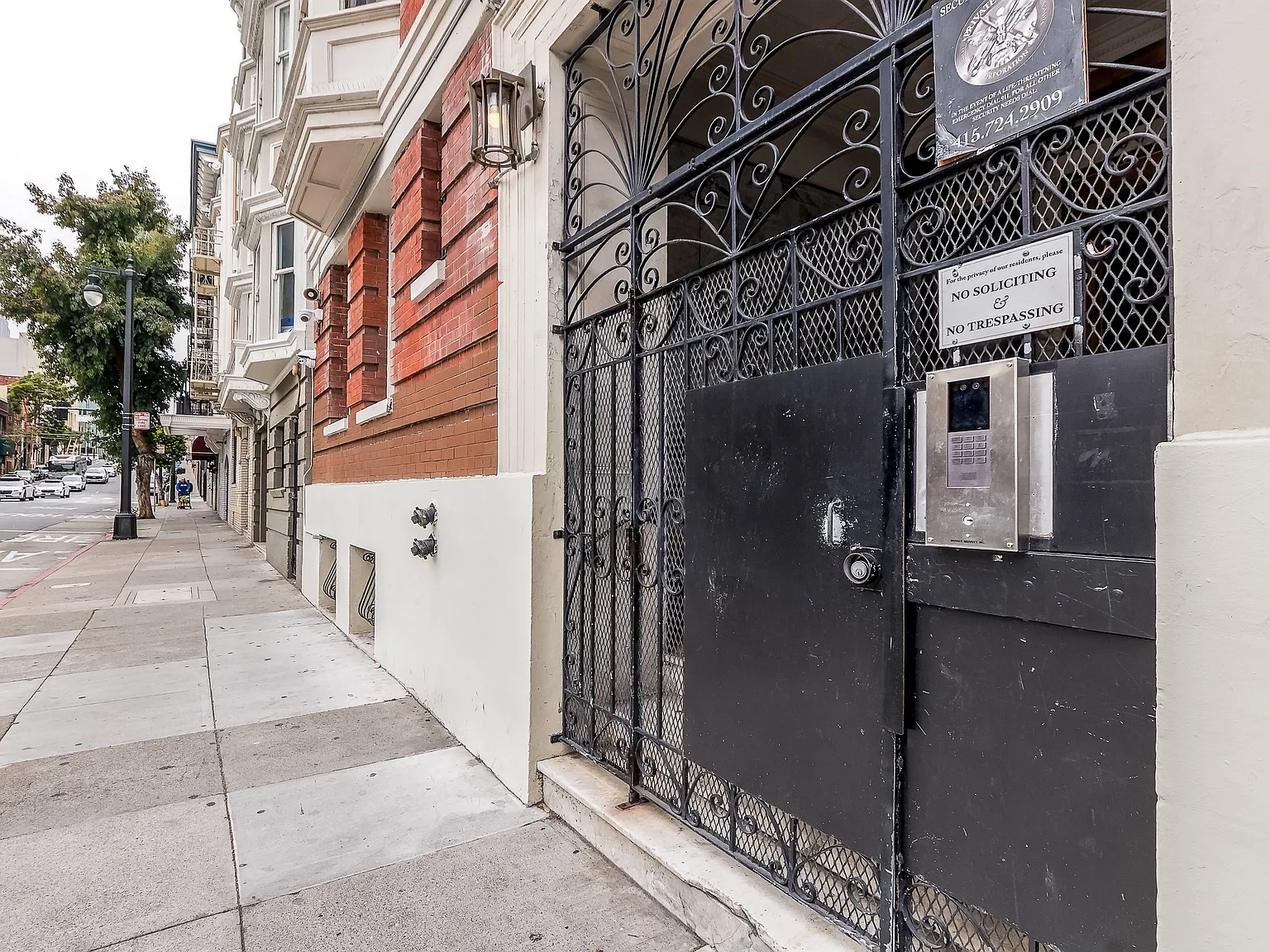1050 Post Street — Photo 2