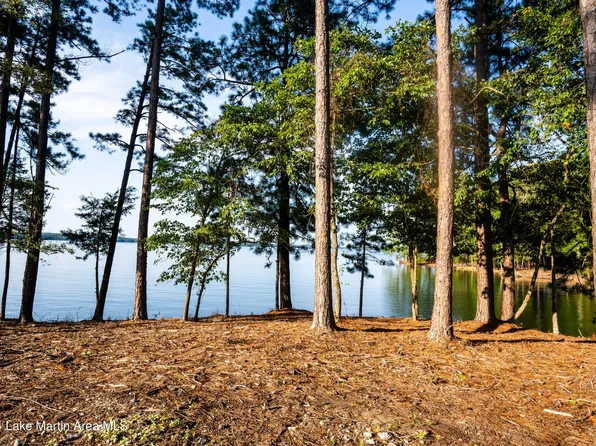 1405 Luannes Way, Alexander City, AL 35010
