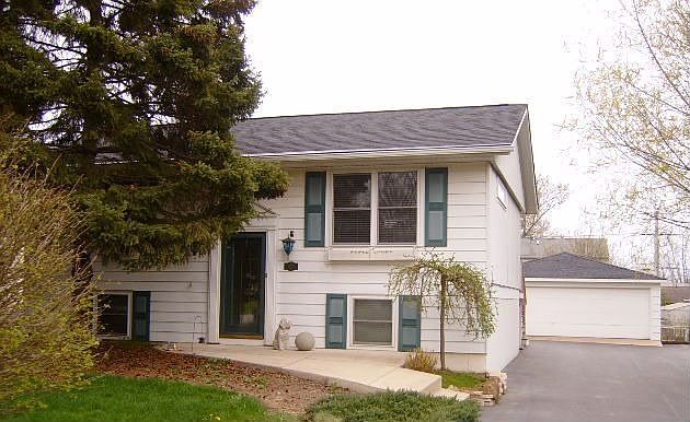 1st image of 327 Elmwood Ln