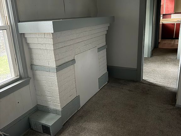 2nd image of 220 Front St #1/2