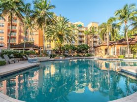 19901 E Country Club Dr