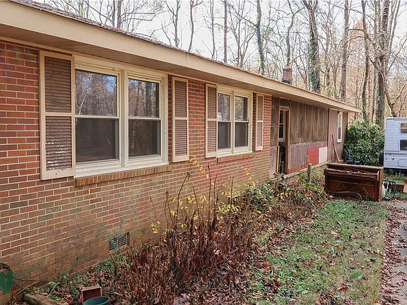2nd image of 176 Orchid Dr