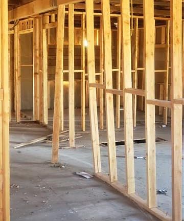 2nd image of 42707 Acacia Ave